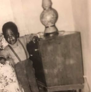 Meet your Posher, Lawrence